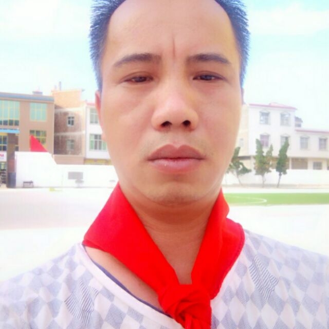 留守男人的第一张照片--文山认干亲服务网